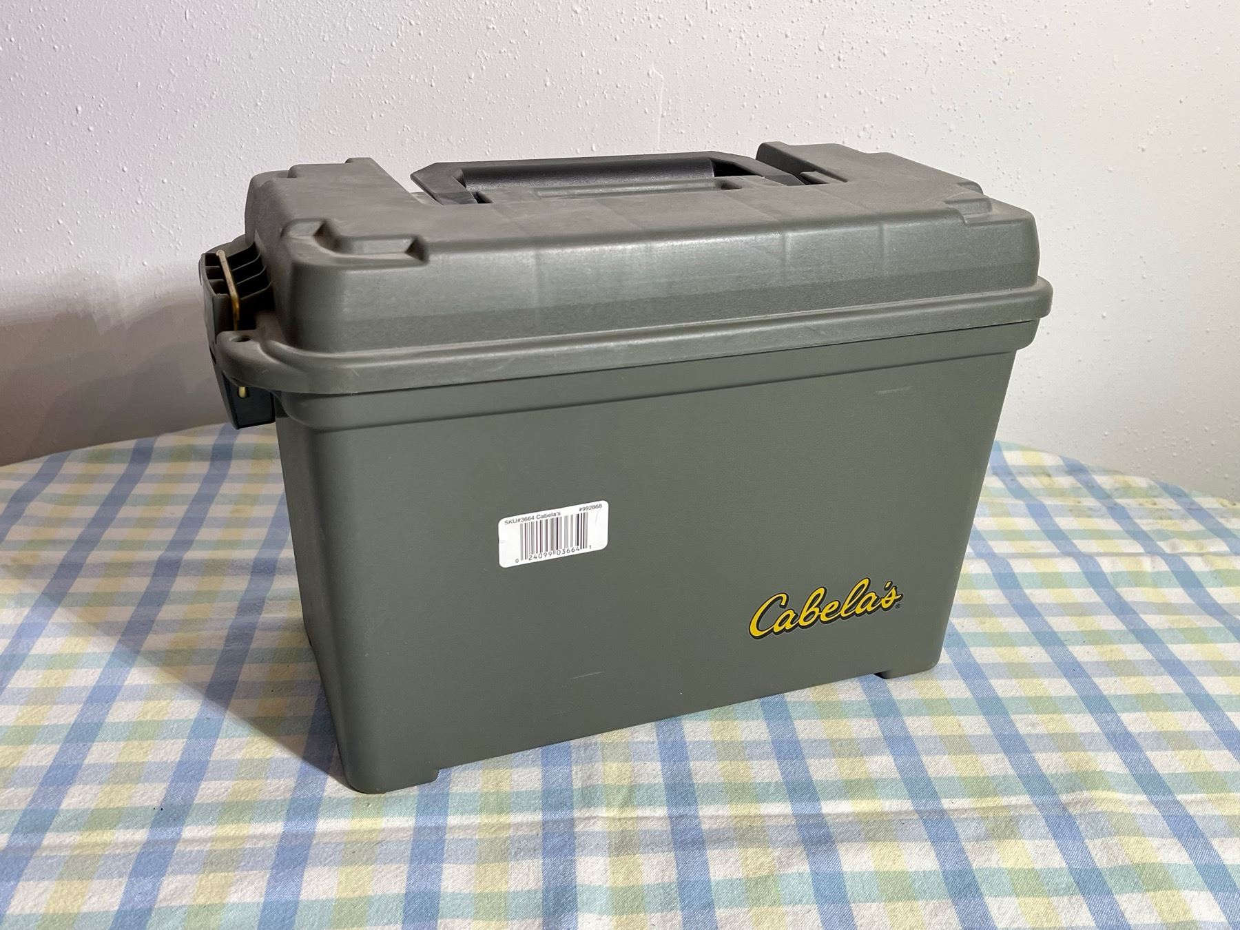 Cabela's Color Box CABELA'S HEAVY-DUTY PLASTIC AMMUNITION BOX - WATERPROOF - Cornerbids