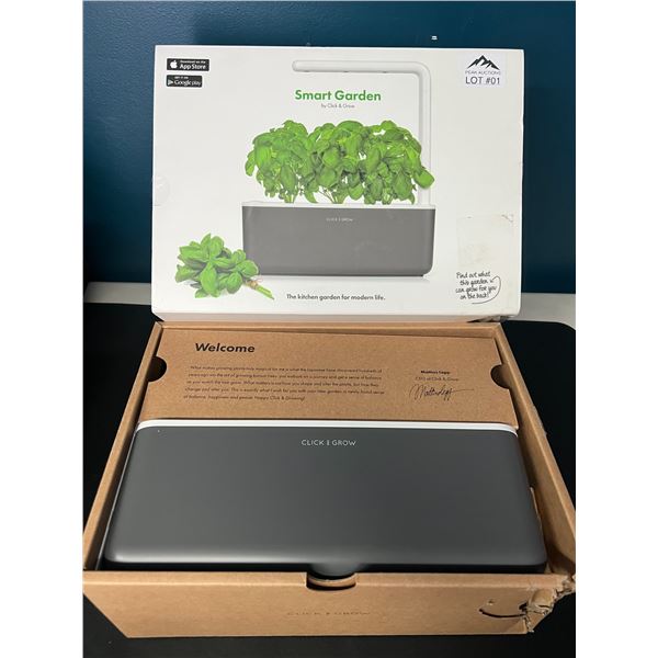 Lot of 1 Smart Garden 3 Indoor Plant Garden by Click & Grow