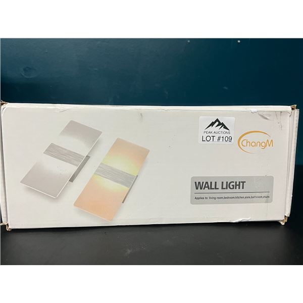 Lot of 1 2pack Wall Lights