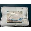 Image 1 : Lot of 1 Queen Size Utopia Bedding Alternative Comforter - White