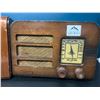 Image 3 : Lot of 2 Vintage Radios (*Used)