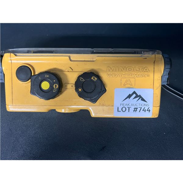 Lot of 1 Minolta Weathermatic Compact Underwater Camera (*Used)