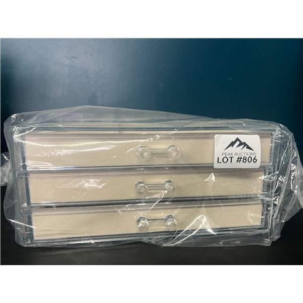 Lot of 1 Acrylic Jewelry Storage Box