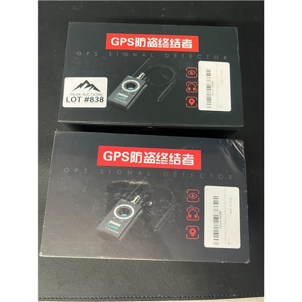 Lot of 2 GPS Signal Detectors