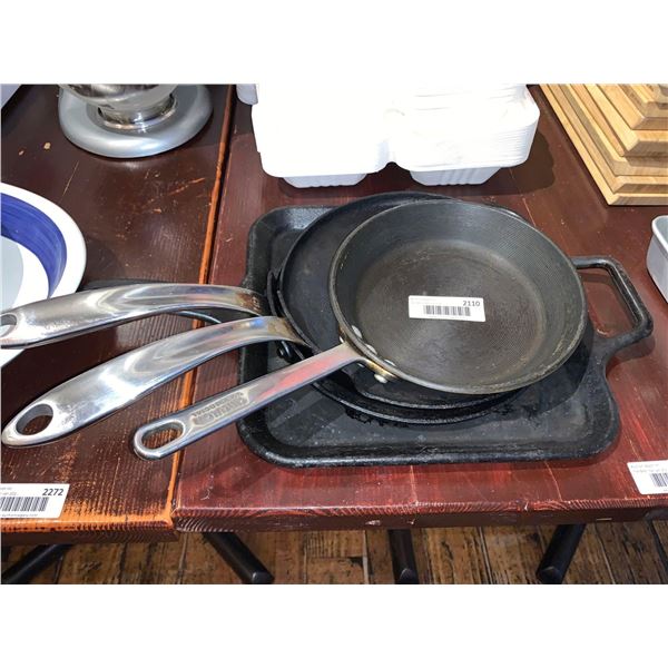 Cast iron Skillets Lot of 4- one large square & 3 round