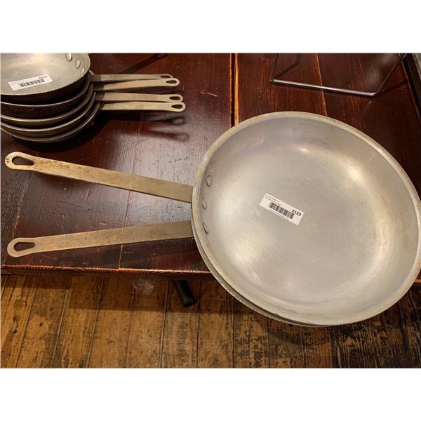 Magnum Model MA412 Commercial Aluminum Fry Pan - Lot of 2