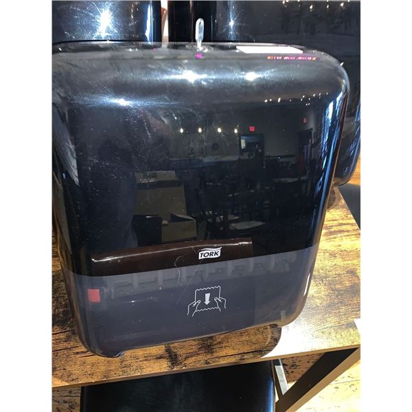 Tork Paper Tower Wall Dispenser with Key