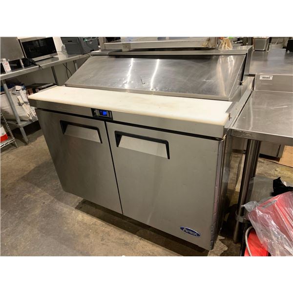 Stainless Steel 4 ft Refrigerated double door digital sandwich prep table