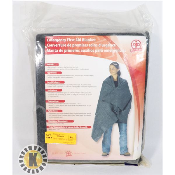 EMERGENCY FIRST AID BLANKET