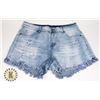 Image 1 : WOMENS CUT OFF DENIM SHORTS SIZE L