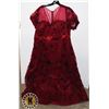 Image 1 : NEW WOMEN'S SIZE 2X BURGUNDY LANTERN SLEEVE STAR