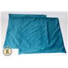 Image 1 : MERNETTE PACK OF 2 VELVET RIVER BLUE 40CM PILLOW