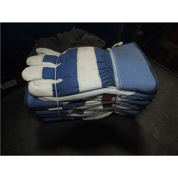 6 Pairs Of Work Gloves