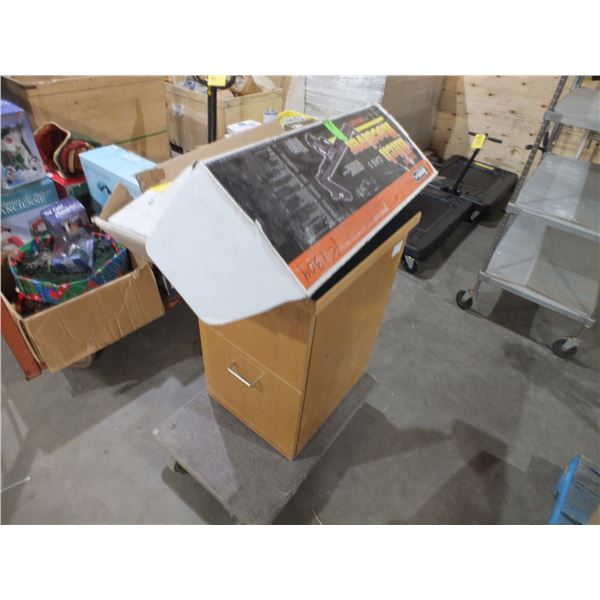 Wooden Stand & Class 3 Receiver Hitch