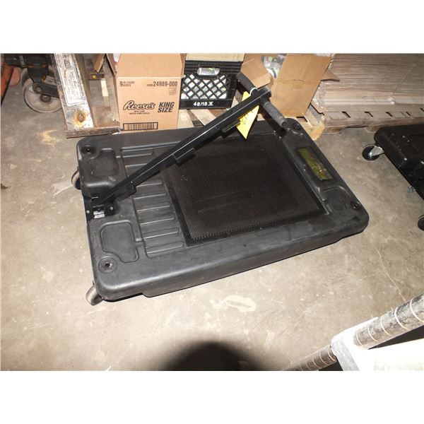 Oil Catch Pan On Wheels