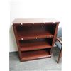 Image 1 : Mahogany Mantle Top 3 Shelf Bookcase