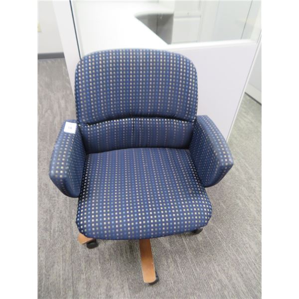 6-Blue Dot Fabric Task Chairs - 6 X $