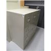 Image 1 : 7-Beige Tan 4 Drawer File Cabinet - 7 X $