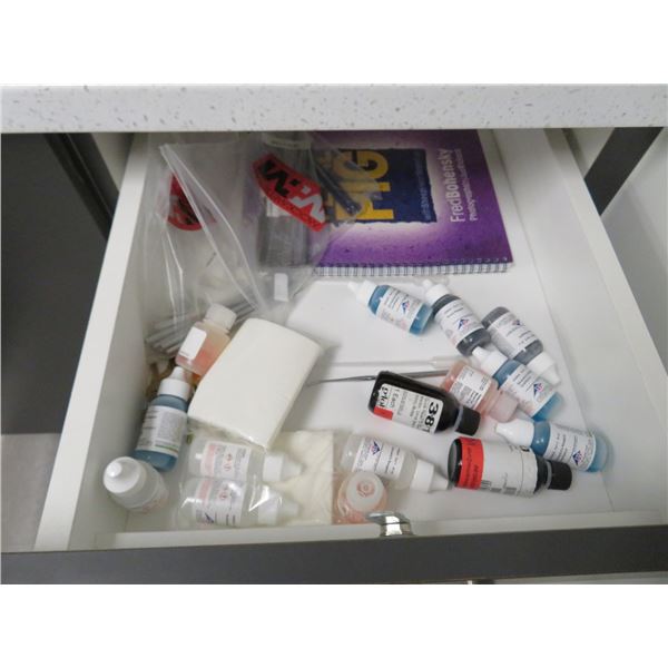 Contents of Drawers, Magentic Stirrers, Slides and More