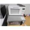 Image 1 : Otis Spunkmeyer Cookie Oven and Magic Chef Microwave