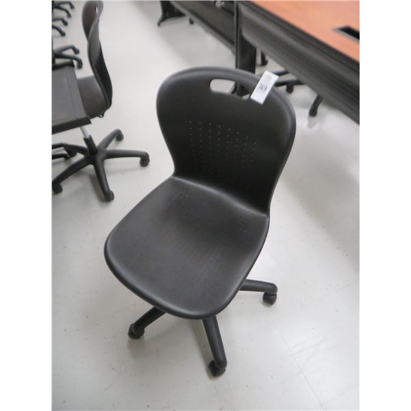 24-Black Plastic Task Chairs - 24 X $