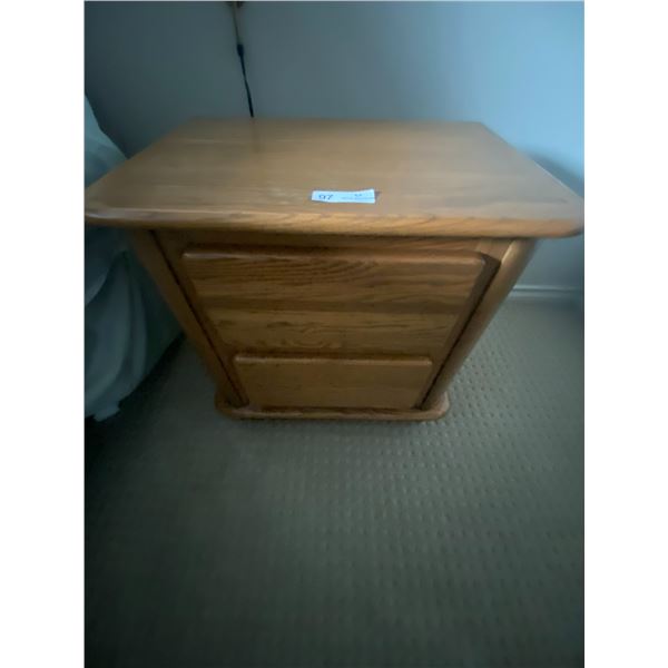 Oak Bedside Table 22 x 16 x 22H