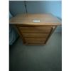 Image 1 : Oak Bedside Table 22 x 16 x 22H