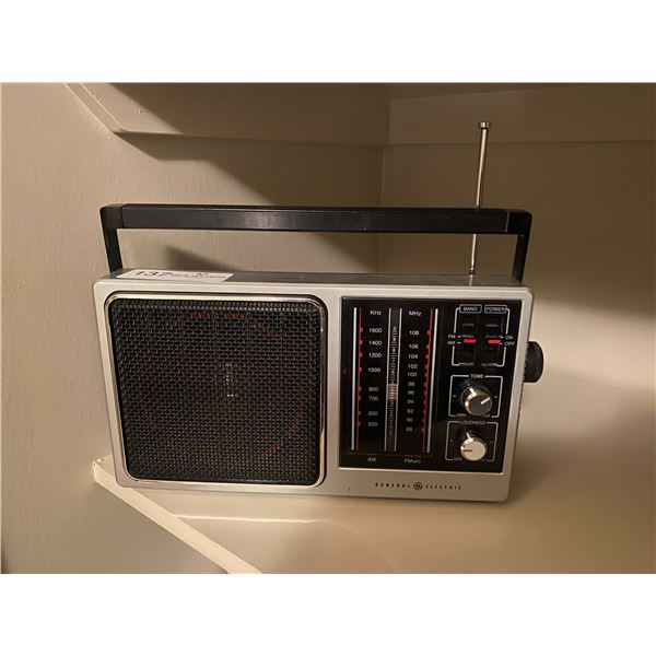 General Electric Radio   Model# 709867A