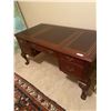 Image 1 : MahoganyFlat Top Solid Wood Desk