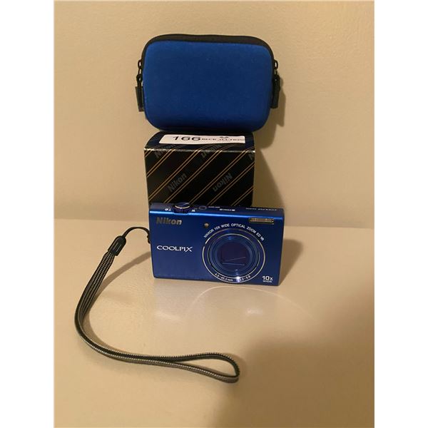 Coolpix Nikon digital camera  wide optical in Blue