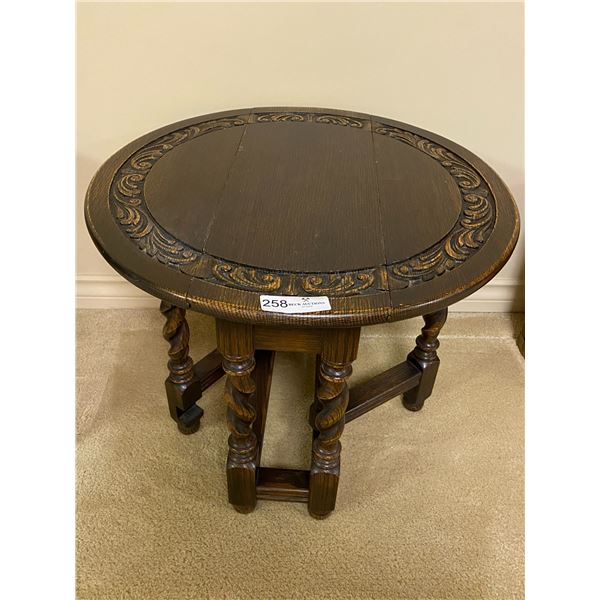 Oak Barley Twist 22L x 18H