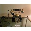 Image 1 : Antique Telephone