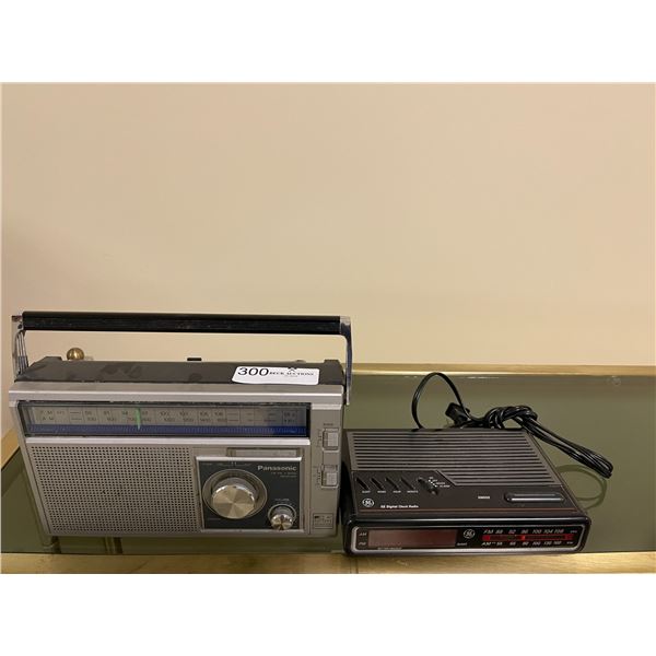 Vintage Panasonic Radio & GE Clock Radio