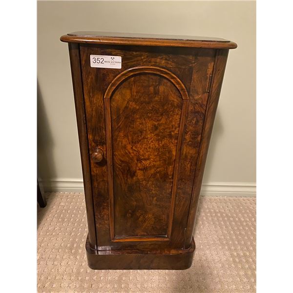 Wood Cuboard (Marble look)