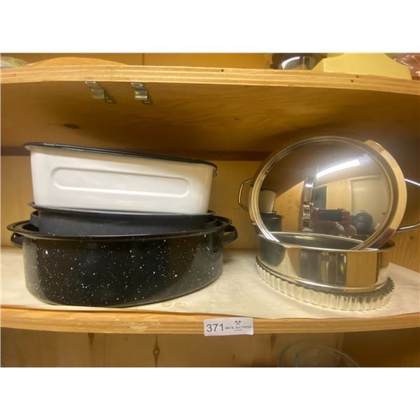 Assorted Roasting Pans & Pots