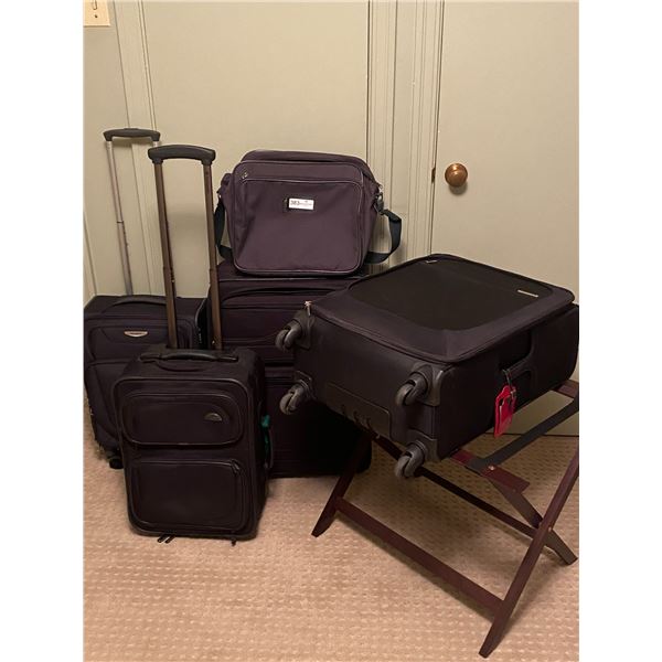 5 Luggage Bags & With Stand