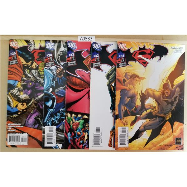 Batman & Superman Comics (A0533)