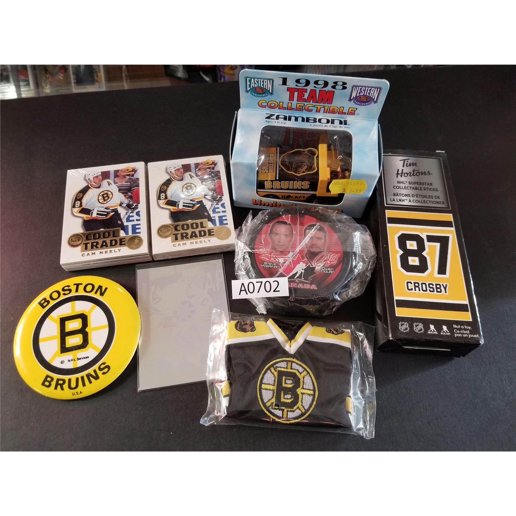 Boston Bruins Collectibles (A0702)