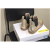 Image 2 : "Ivy + Bean Movie" Pair of Hero IVY Elephantido gold boots size US 1.5