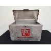Image 2 : NO RESERVE ORIGINAL VINTAGE 7UP COOLER WITH RARE GREEN LID
