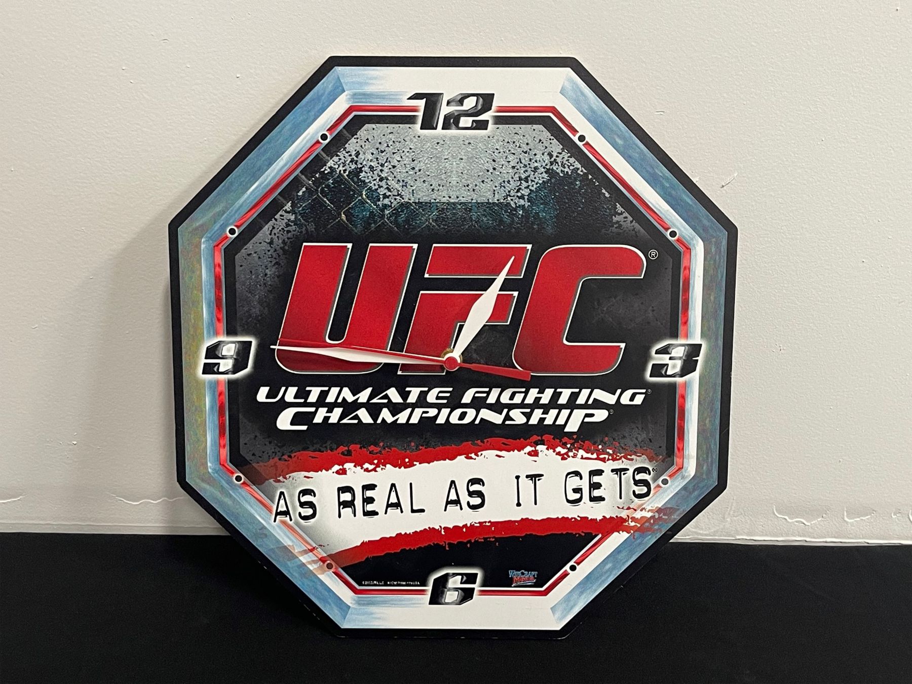 NO RESERVE UFC COLLECTIBLE DISPLAY CLOCK
