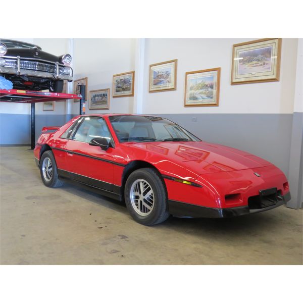 1986 PONTIAC FIERO SE