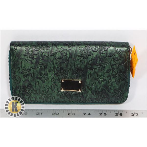 ESTATE WOMENS WALLET