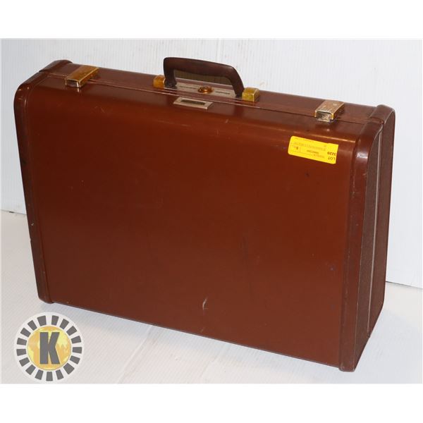 VINTAGE SAMSONITE ULTRALITE SUITCASE