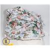 Image 1 : MULTIUSE BREASTFEEDING COVER CARSEAT CANOPY