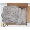 Image 1 : GREY QUEEN SIZE SHEET SET WITH 2 PILLOW CASES