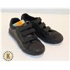 Image 2 : NEW BOY'S SIZE 13 CASUAL VALCRO SHOES