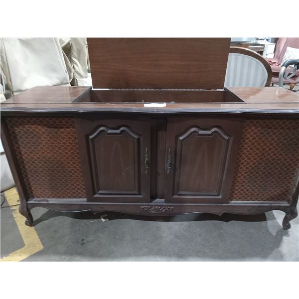 Electrohome -  Mid Century Home Stereo System / Turntable