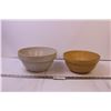 Image 1 : (2) Vintage Mixing Bowls (1 Medalta)