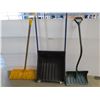 Image 5 : *3 Snow Shovels